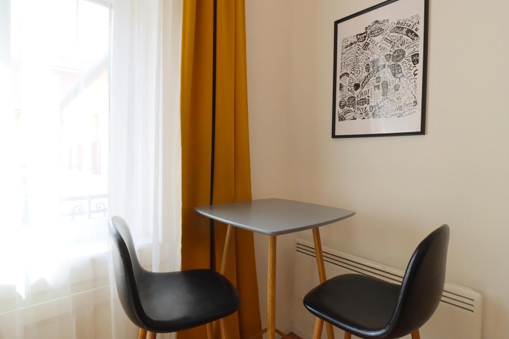 A13 Downtown Apartments With Parking Budapest Exteriör bild