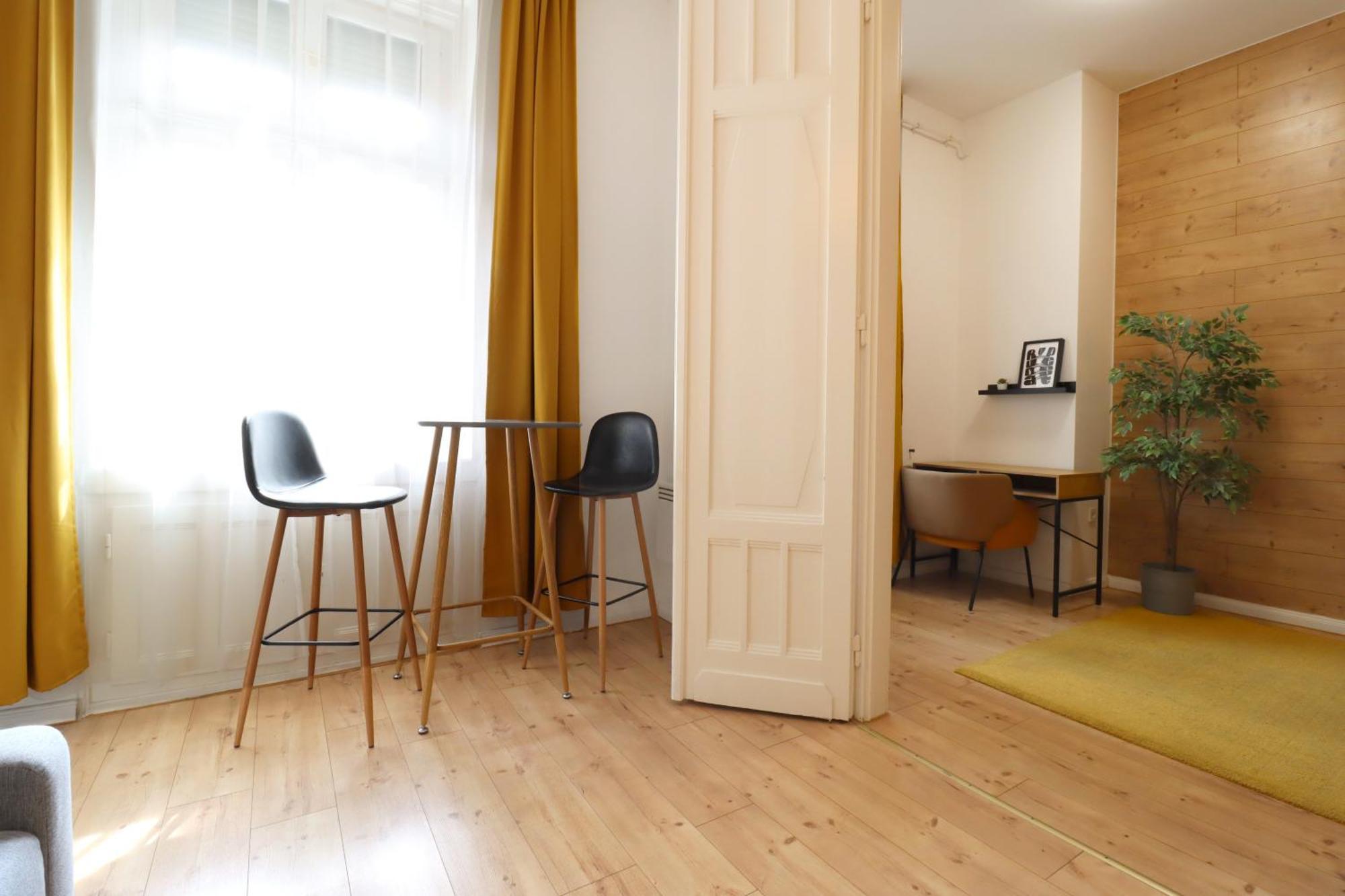 A13 Downtown Apartments With Parking Budapest Exteriör bild